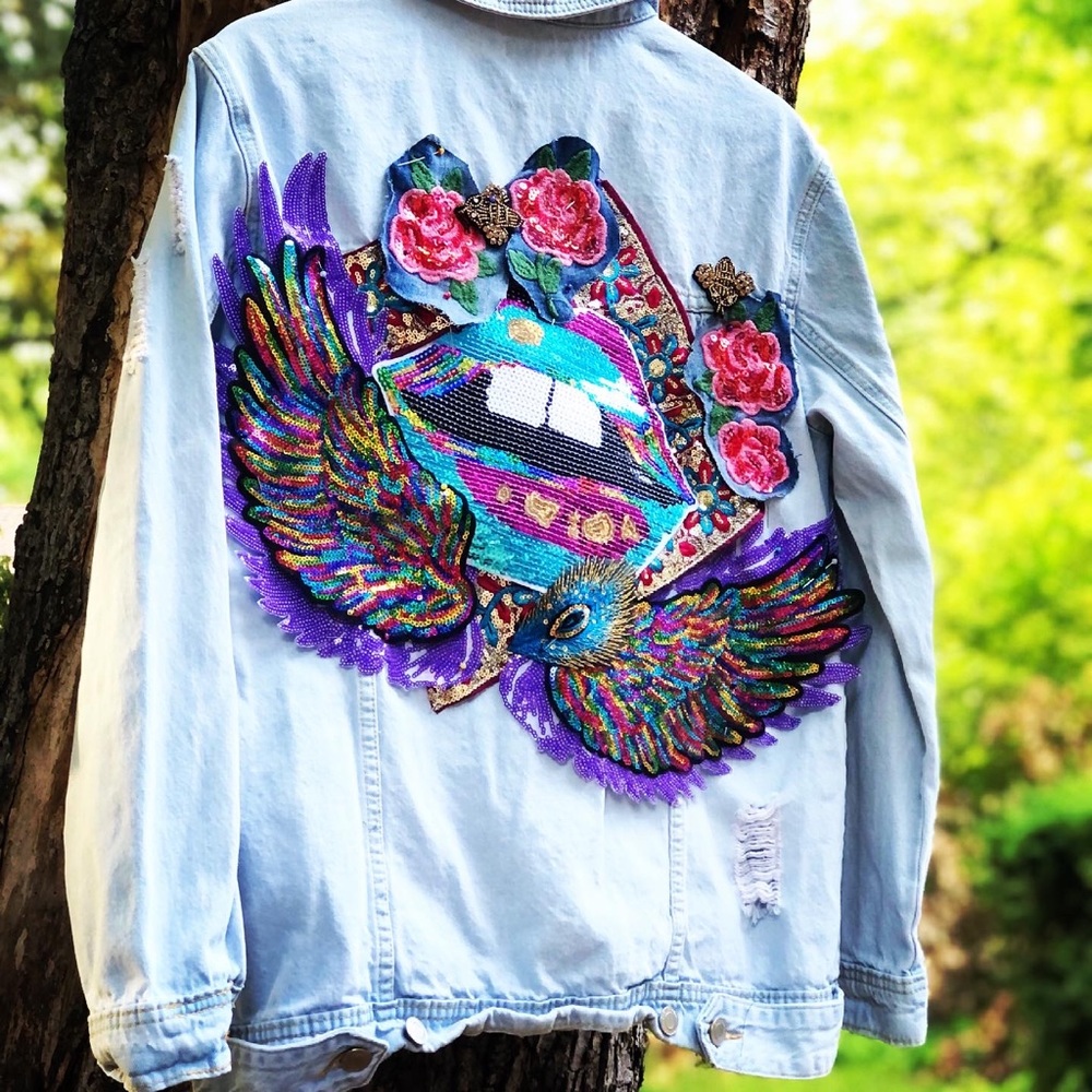 Size L denim jacket